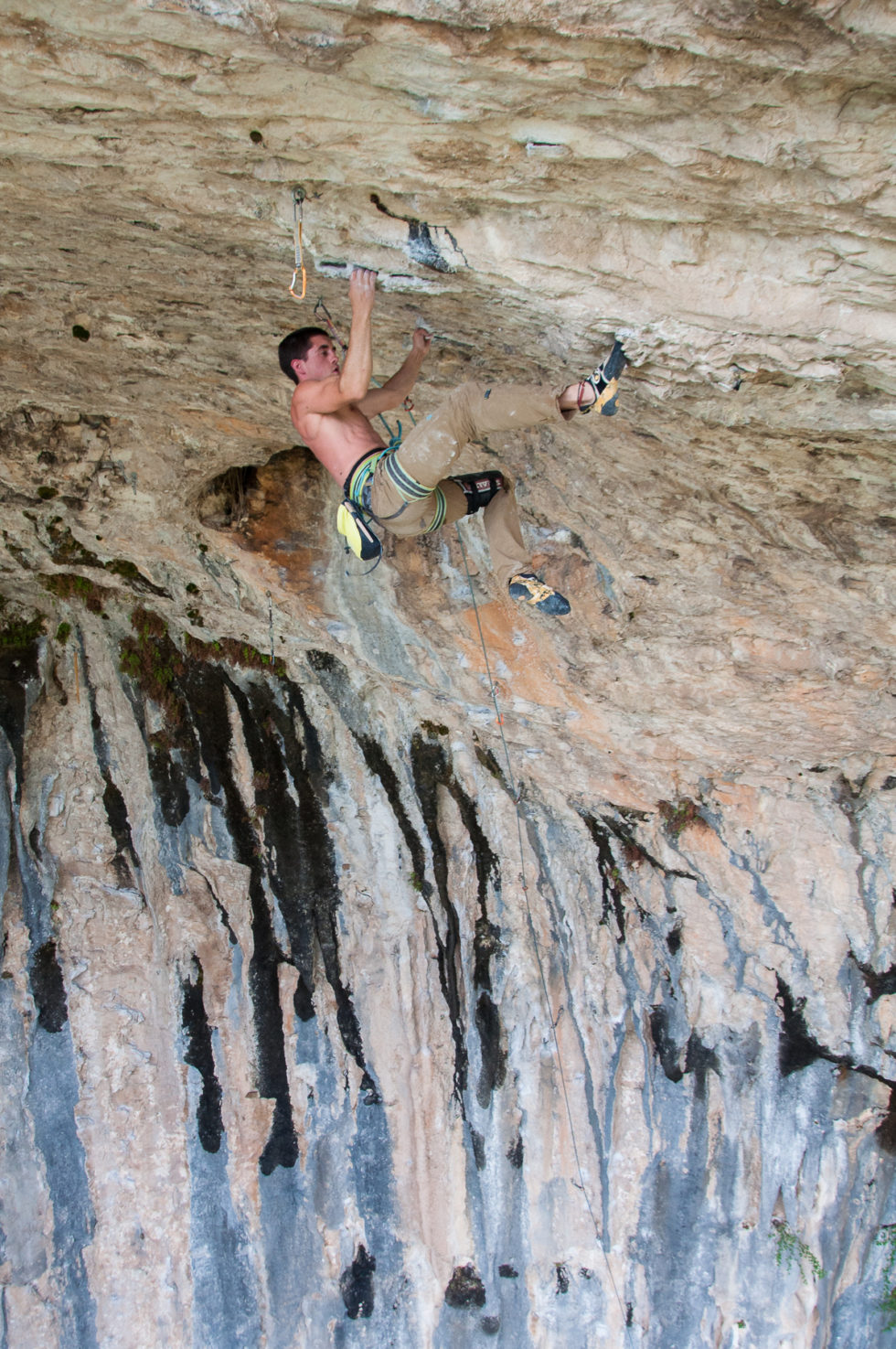 Rodellar, cueva, Aragón, Huesca, Guara, escalada, climb, escalar, escalade, climbing, desplome, ruanolin, Eduardo Ruano Lin
